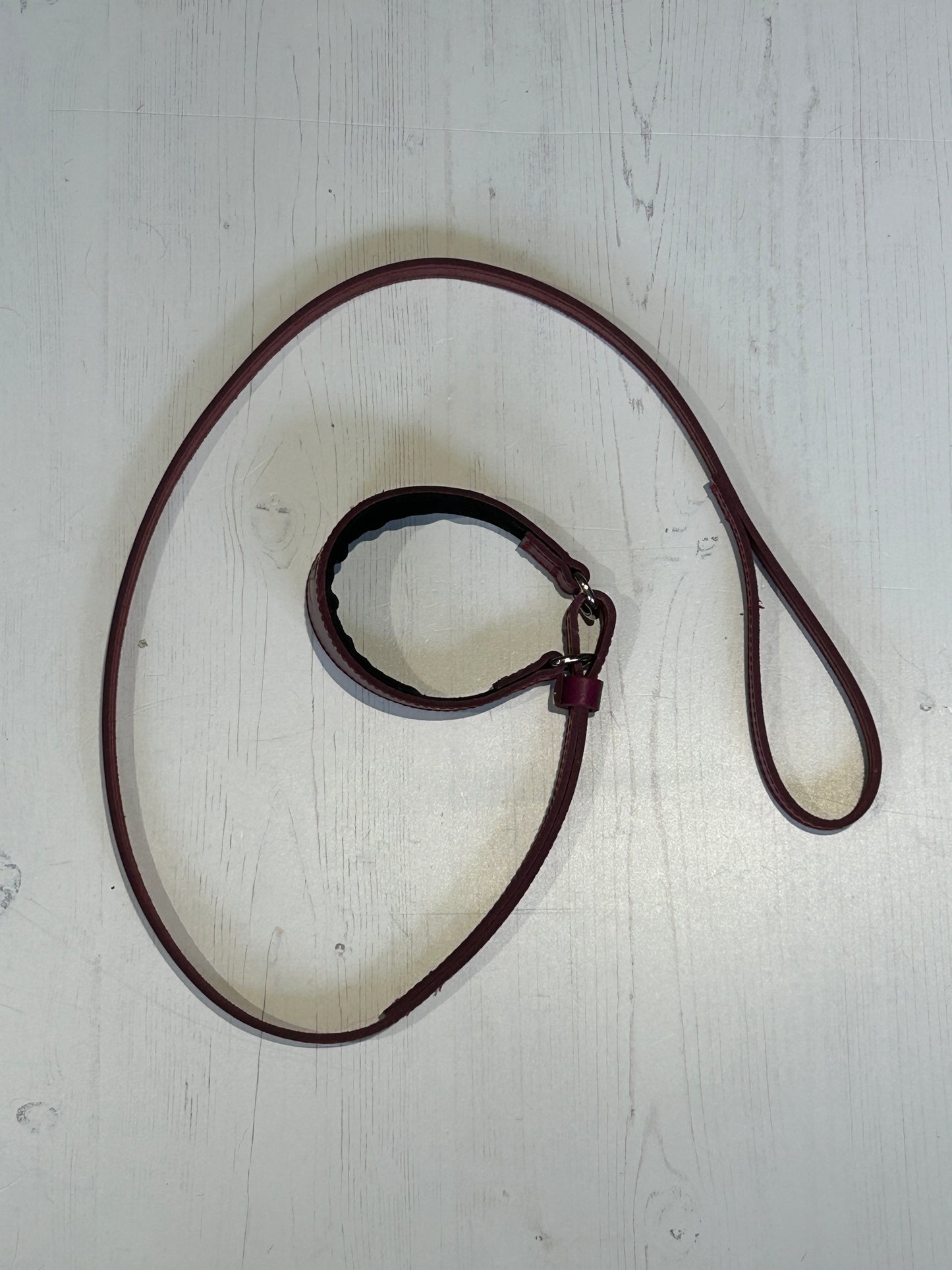 Leather Catching Lead