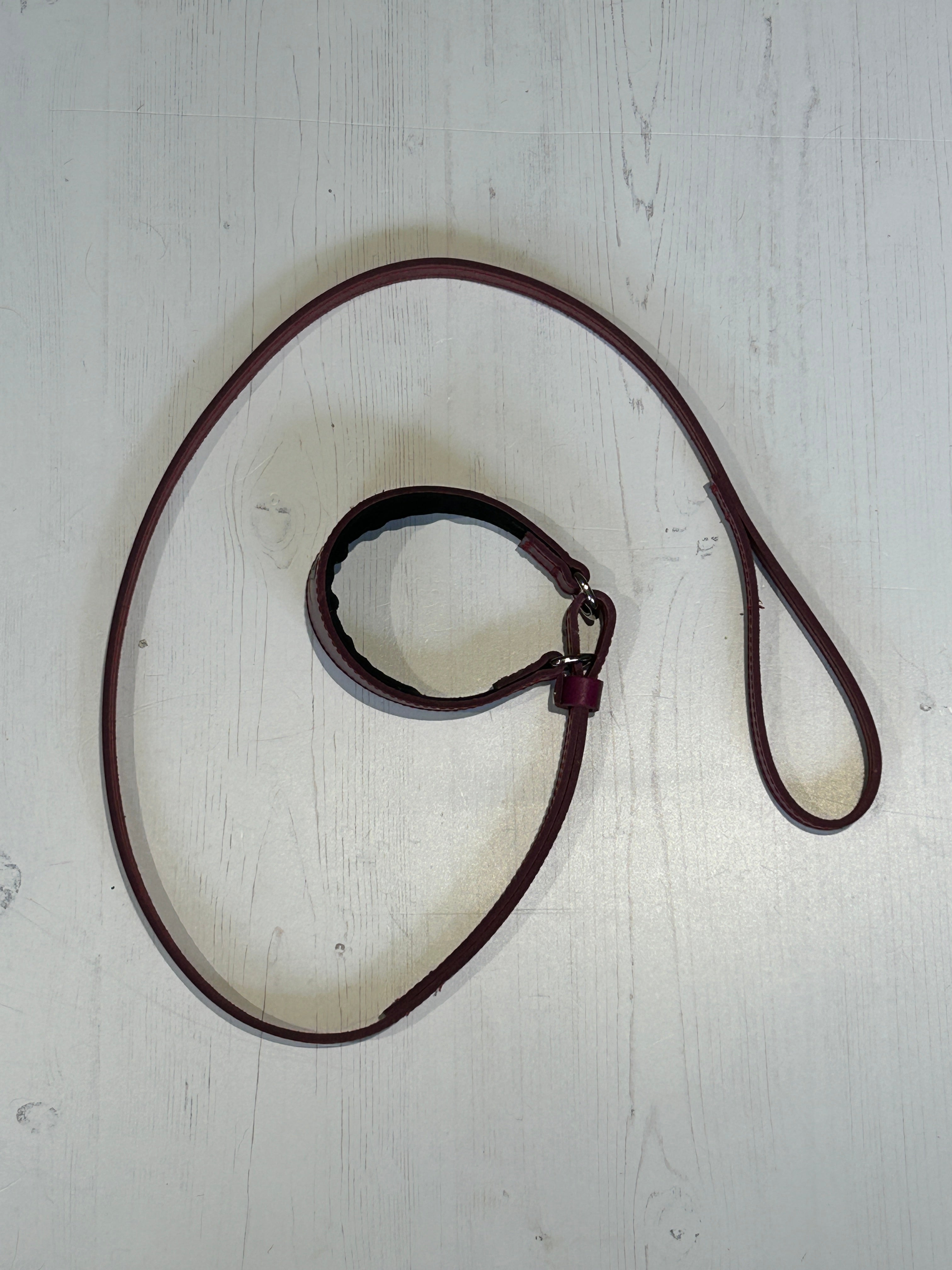 Leather Catching Lead