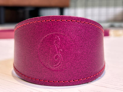 Leather Catching Lead