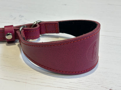 Leather Catching Lead